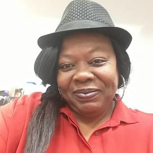 Meet your Posher, Lorraine